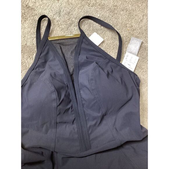 New. Amoressa by Miraclesuit black swimsuit. Sz 8. Normally $189 - Picture 14 of 15